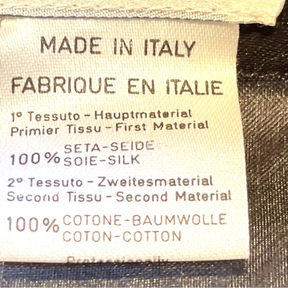 Lux lightweight silk tunic in dimensional pattern. Italian 48, US 12. - Picture 7 of 11